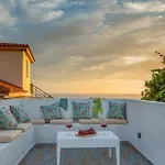 Arktos Sunset Vila