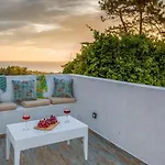 Vila Arktos Sunset
