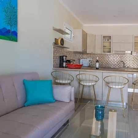 Arktos Sunset Villa Minia