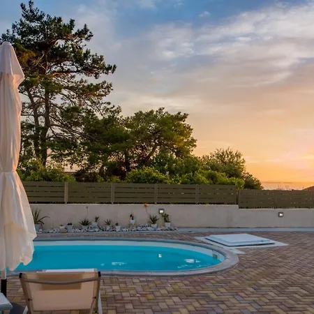 Villa Arktos Sunset *