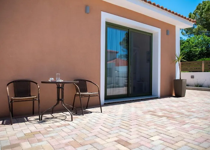 Arktos Sunset Villa *